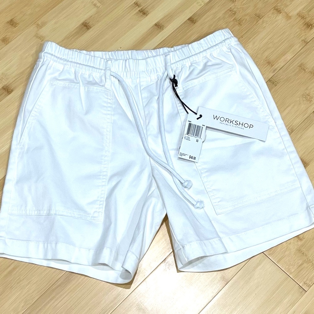 NWT Workshop Republic Clothing White Front Pockets Shorts, Sz. XS